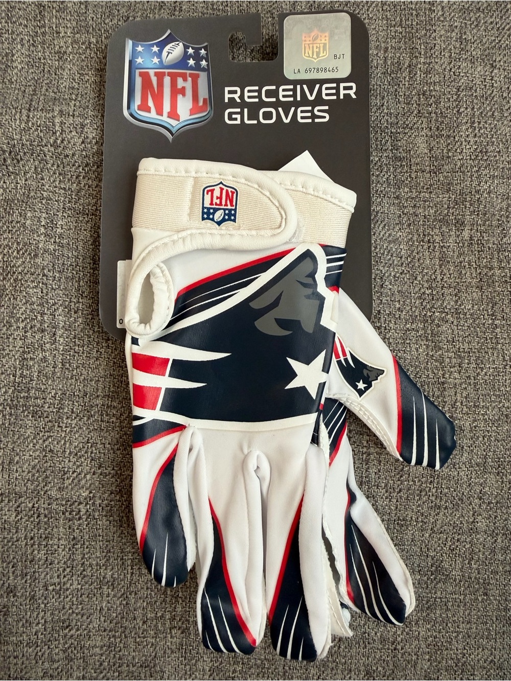 NFL New England Patriots Youth M/L White Navy Red Receiver Gloves NWT